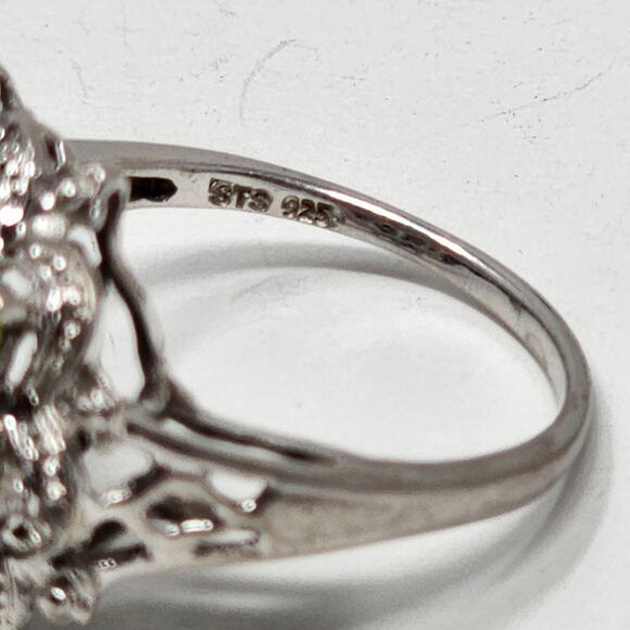 Vintage Peridot Sterling Silver Size 10 Ring - Picture 9 of 12